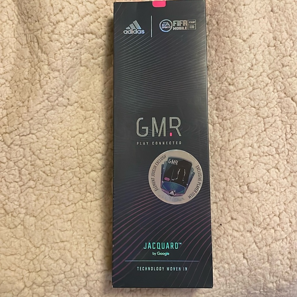 New in box adidas GMR play connected sz 8